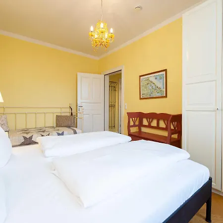 App 8 Apartment