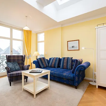 App 8 Apartment
